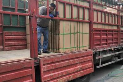 搬家拉貨，裝卸搬運——專業團隊壹佰業，讓生活重物變輕松